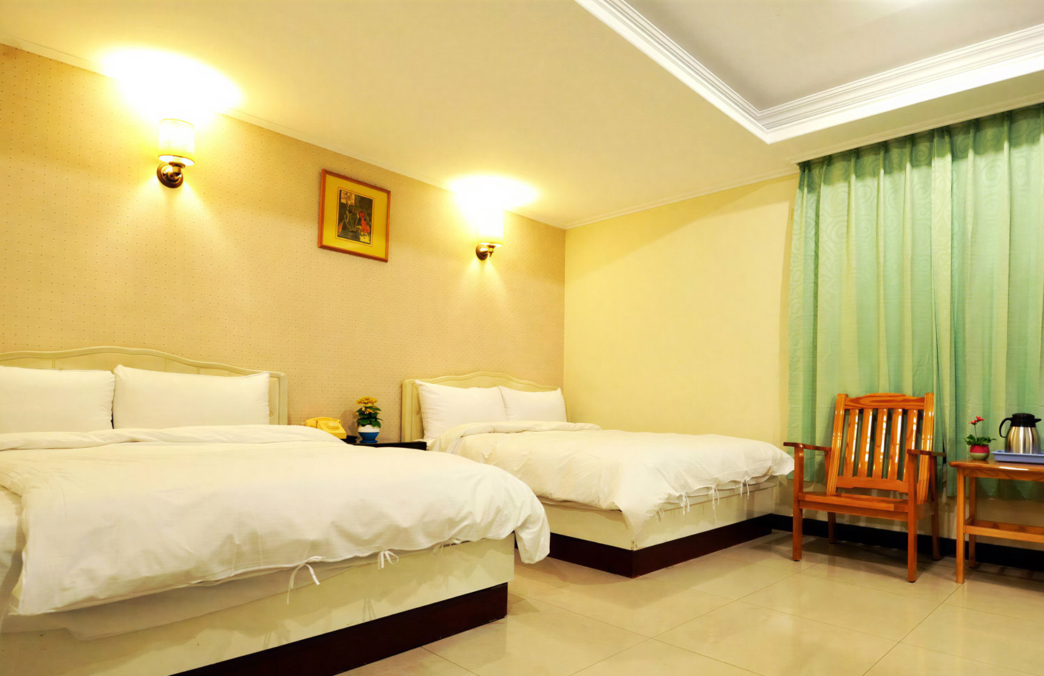 精緻四人房(2大床)